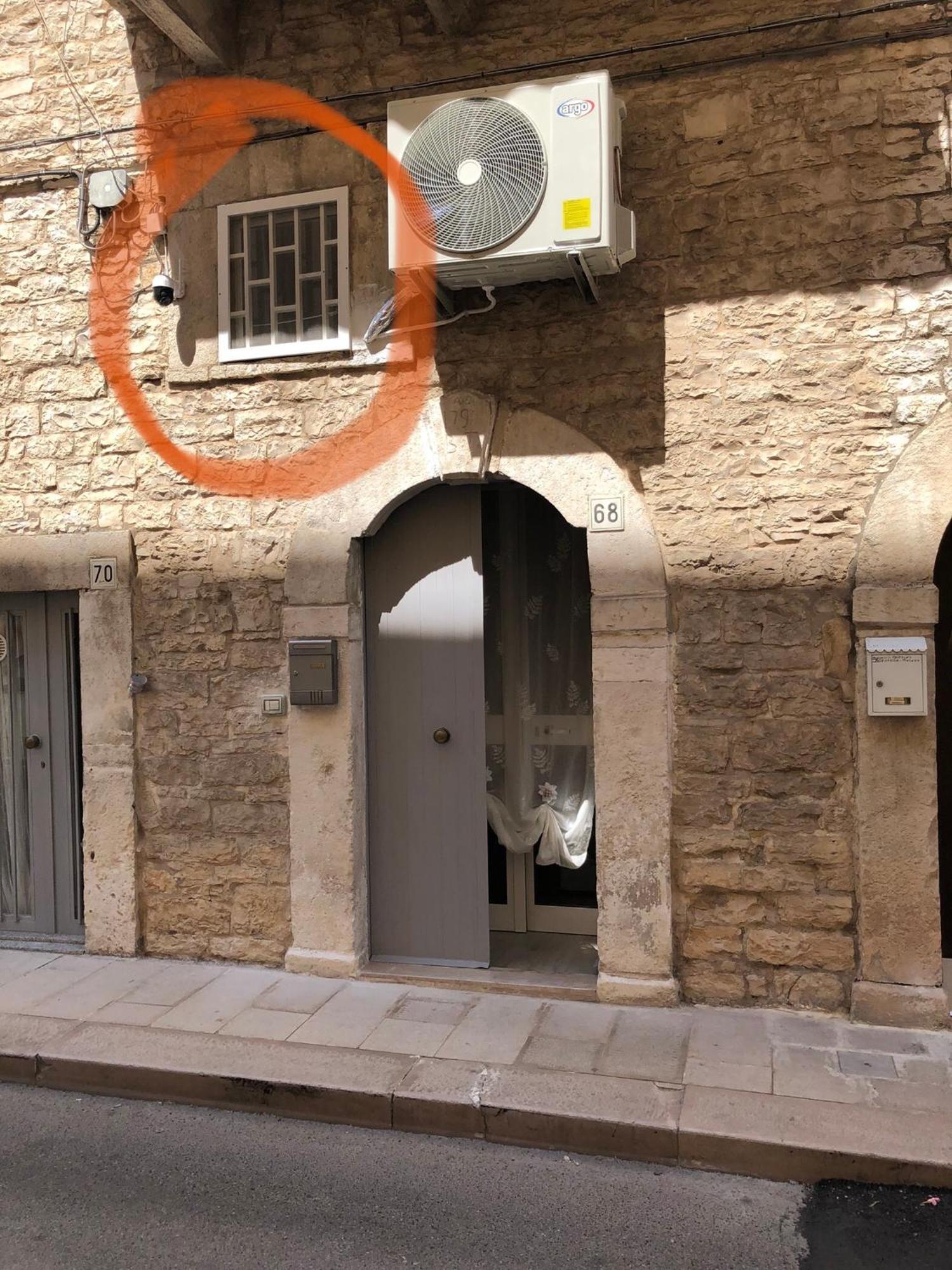 La Piccola Casa Di Tania In Via Fiore Terlizzi Exterior foto